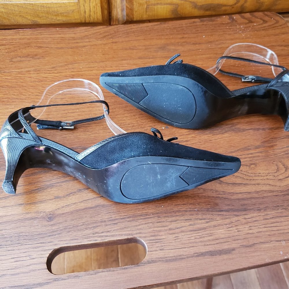 Bandolino Suede and Leather Shoes! - Picture 6 of 9